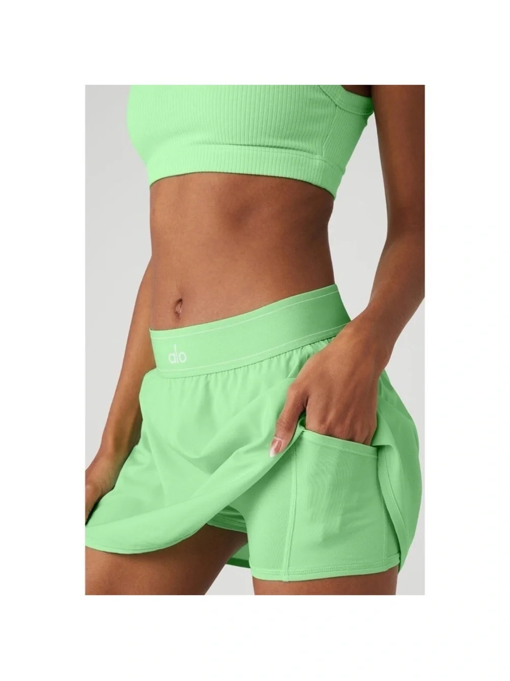 ALO Yoga Women’s ultra Mint Green Match Point Skirt Small